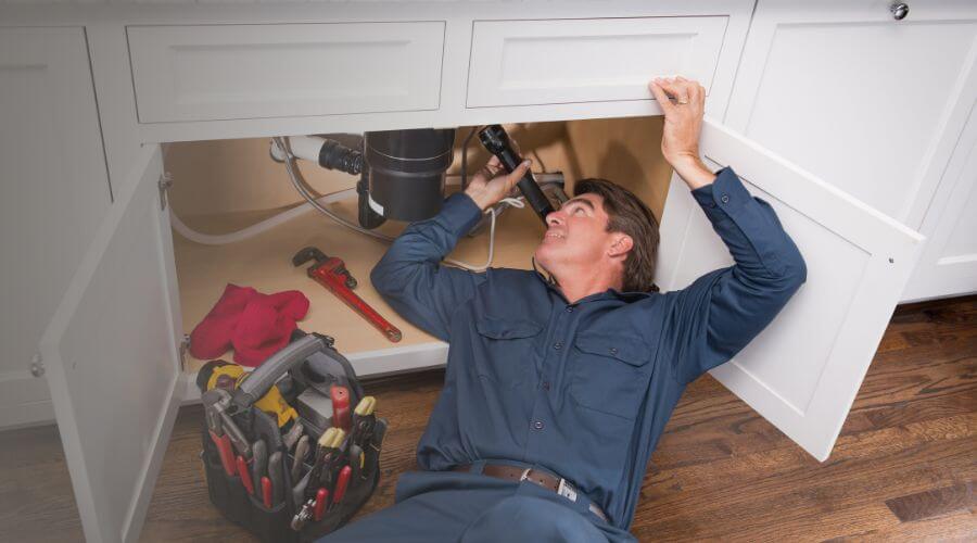 Expert burst pipe repair services in Williamsfield, IL